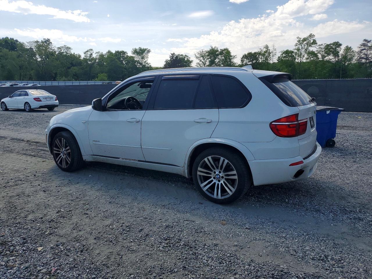 2013 BMW X5 xDrive50I - Image 2