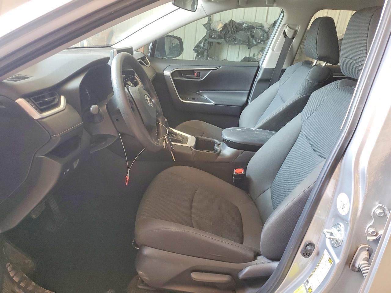 2024 Toyota Rav4 Le - Фото 7