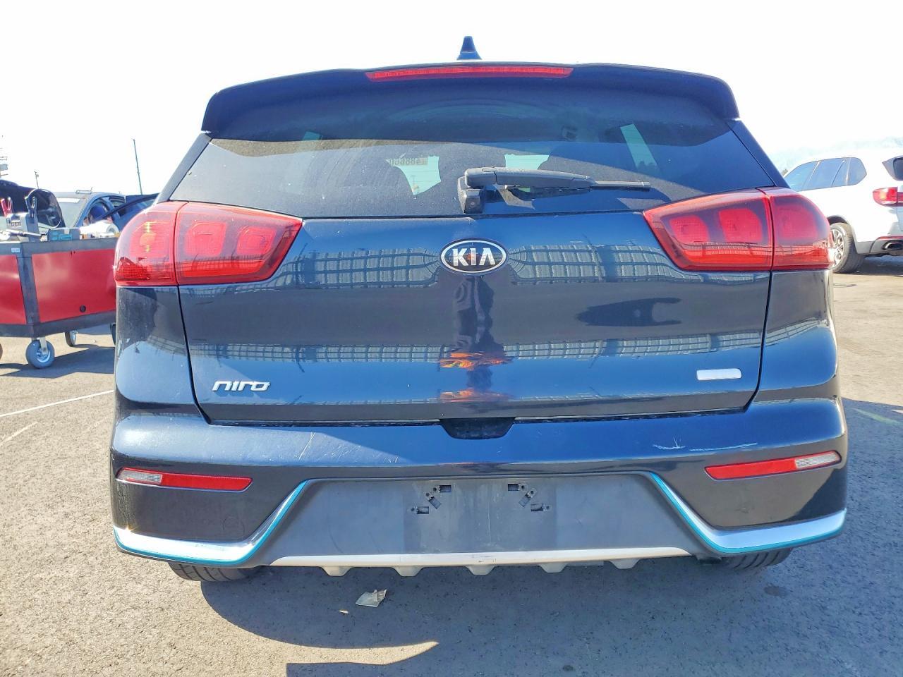 2019 Kia Niro Plug-In Hybrid Lx - Фото 6