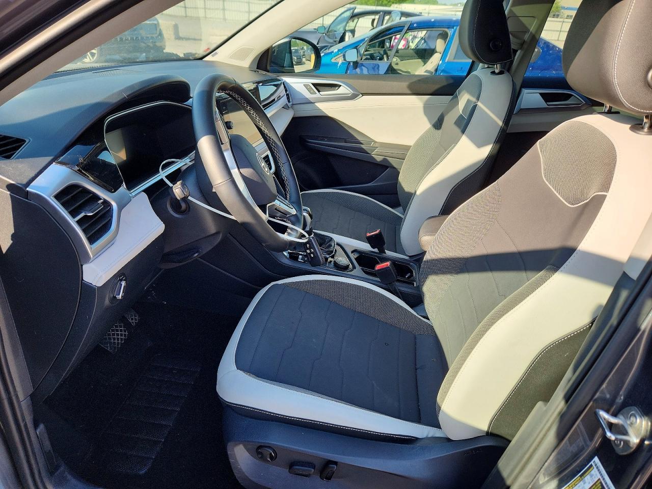 2025 Volkswagen Taos Se - Фото 7