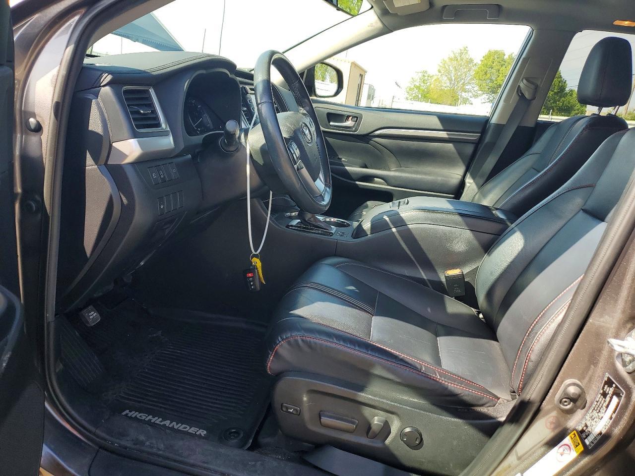 2019 Toyota Highlander Se - Фото 7
