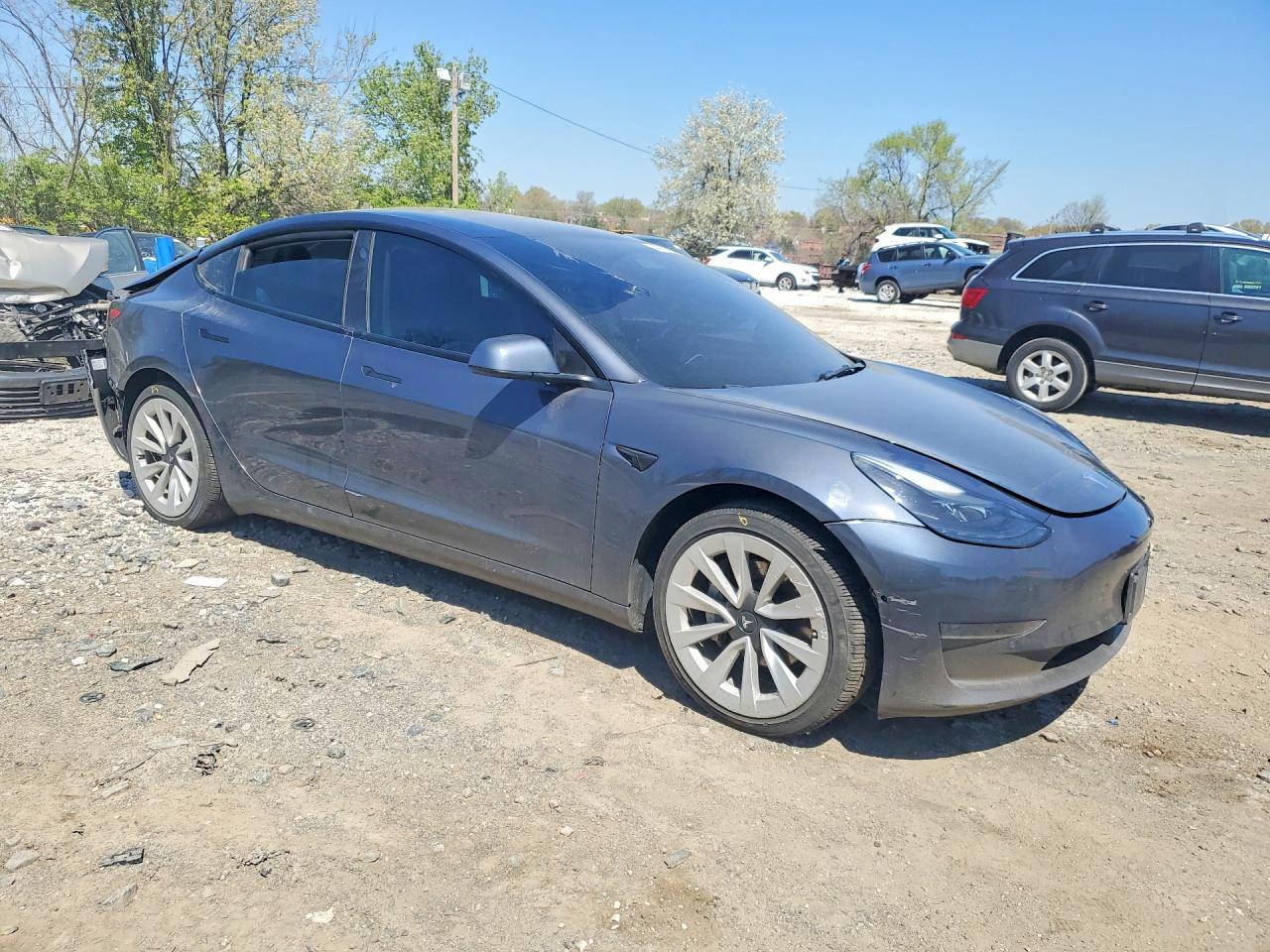 2022 Tesla Model 3 - Image 4