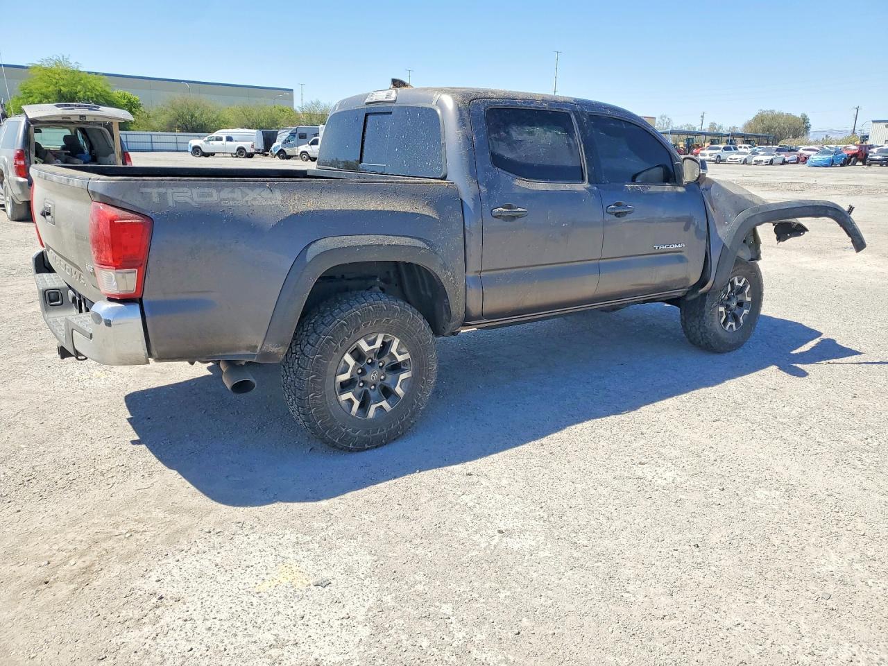 2017 Toyota Tacoma Trd Off-Road - Image 3