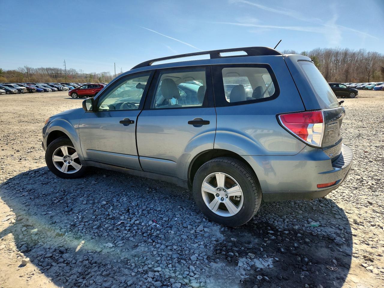 2011 Subaru Forester 2.5X - Фото 2