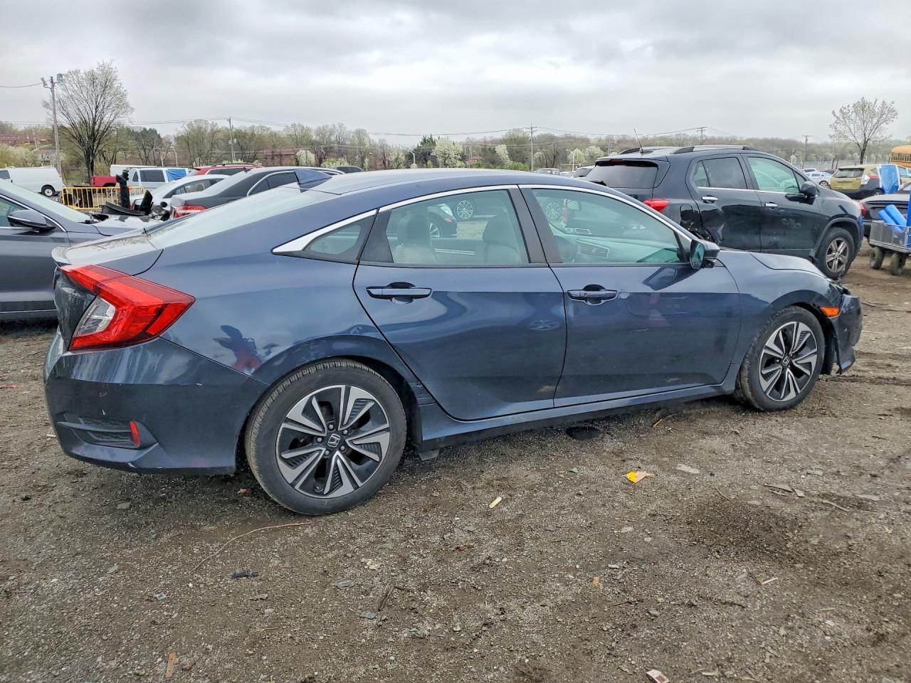 2016 Honda Civic Ex - Image 3