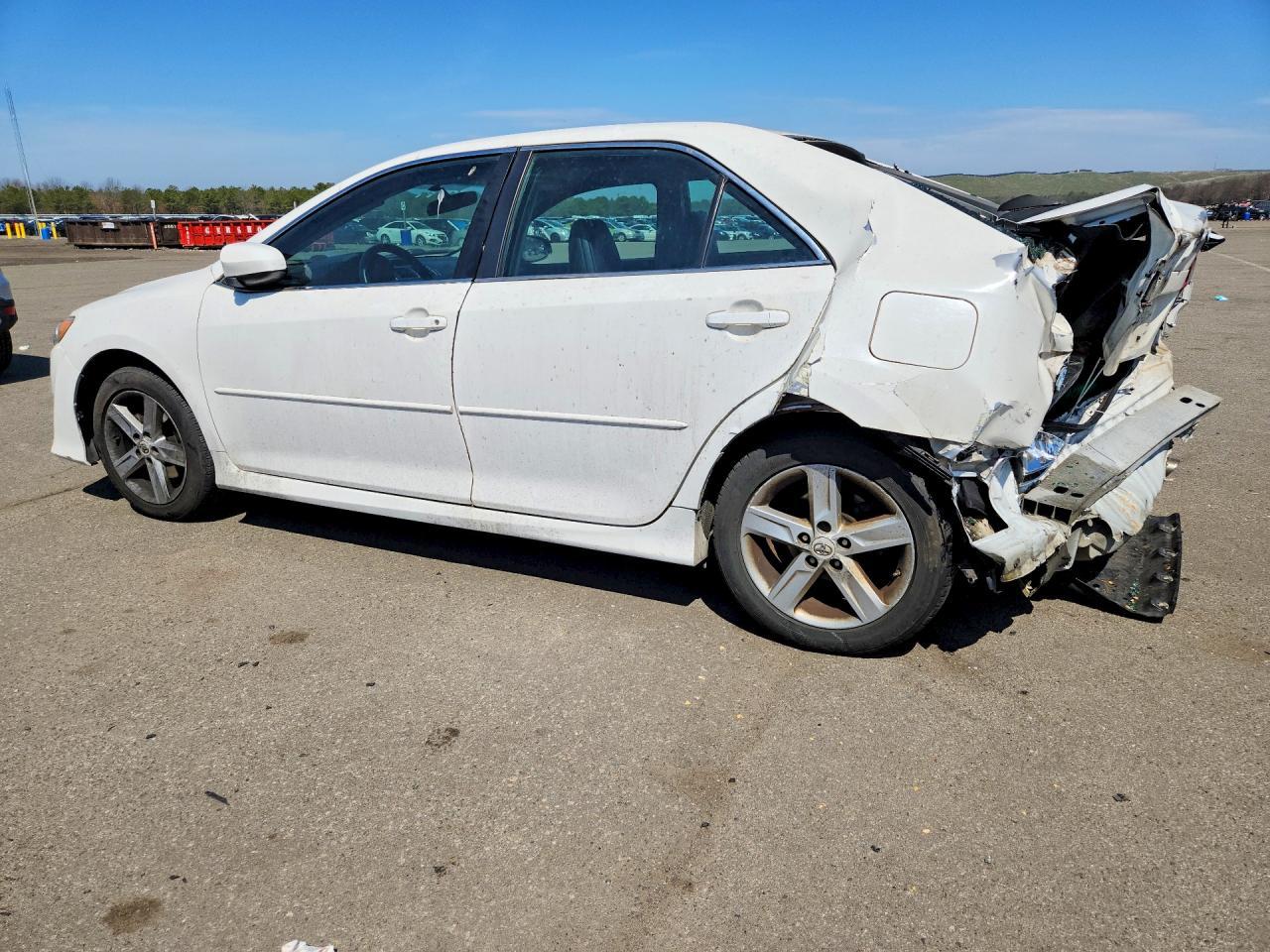 2012 Toyota Camry Se - Фото 2