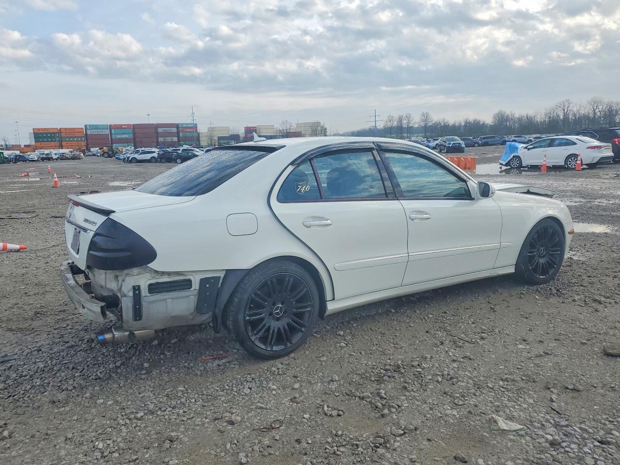 2007 Mercedes-Benz E 350 4Matic - Image 3