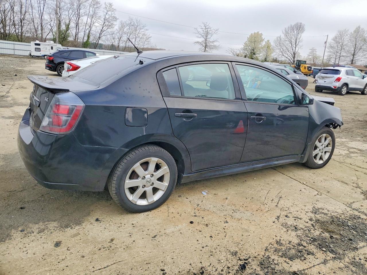 2010 Nissan Sentra 2.0 - Фото 3