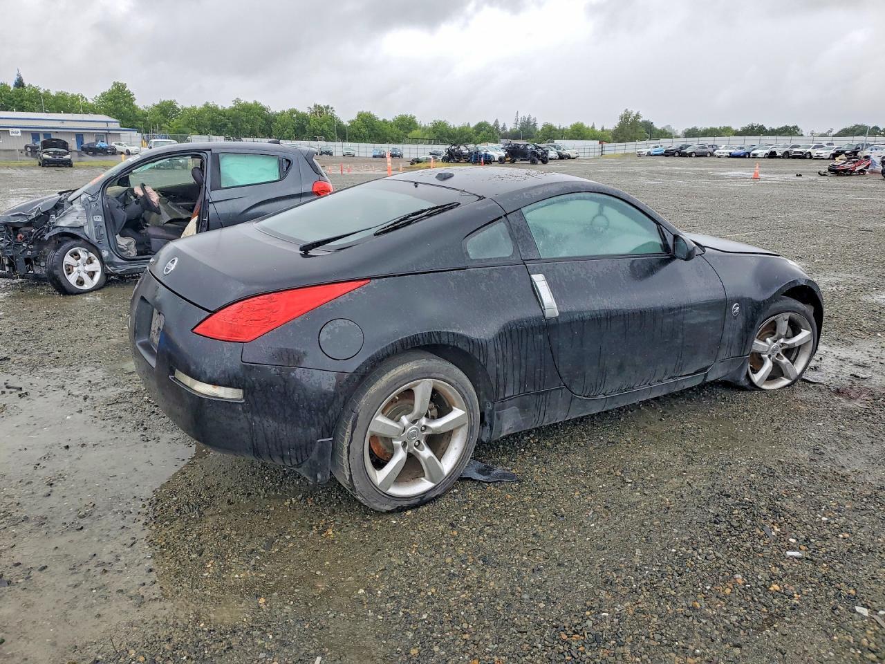 2006 Nissan 350Z Coupe - Фото 3