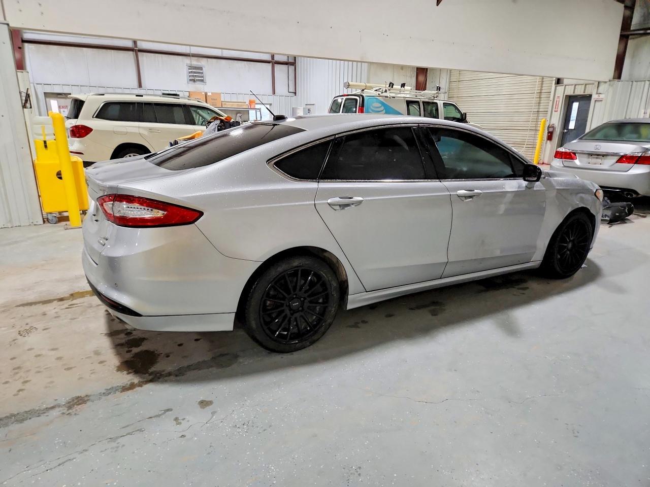 2016 Ford Fusion Se - Фото 3