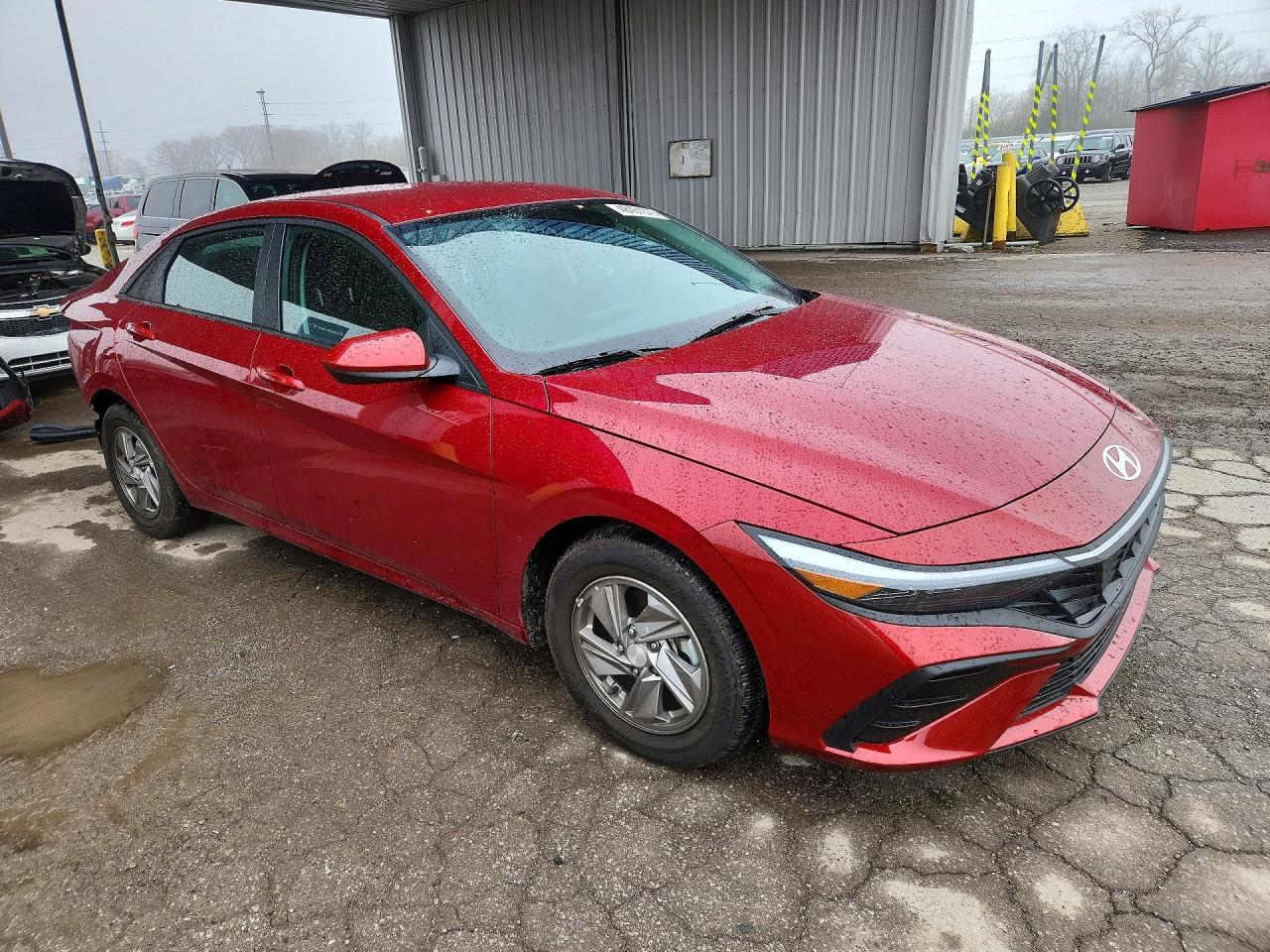 2025 Hyundai Elantra Se - Image 4