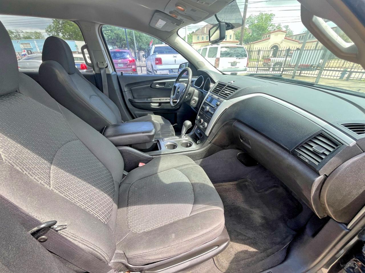 2009 Chevrolet Traverse Lt - Image 5