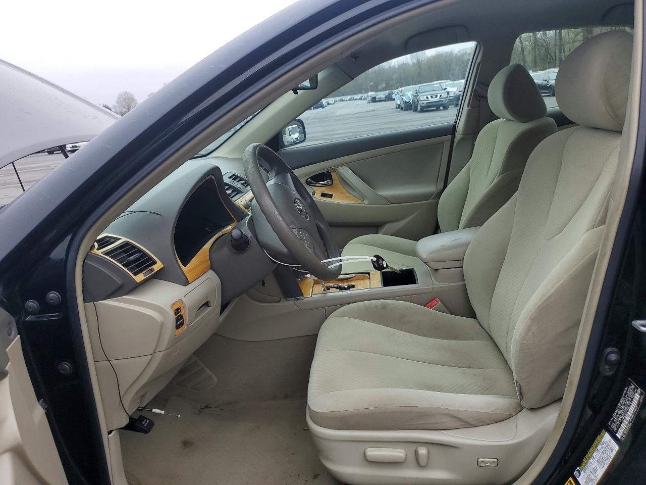 2007 Toyota Camry Le - Image 7