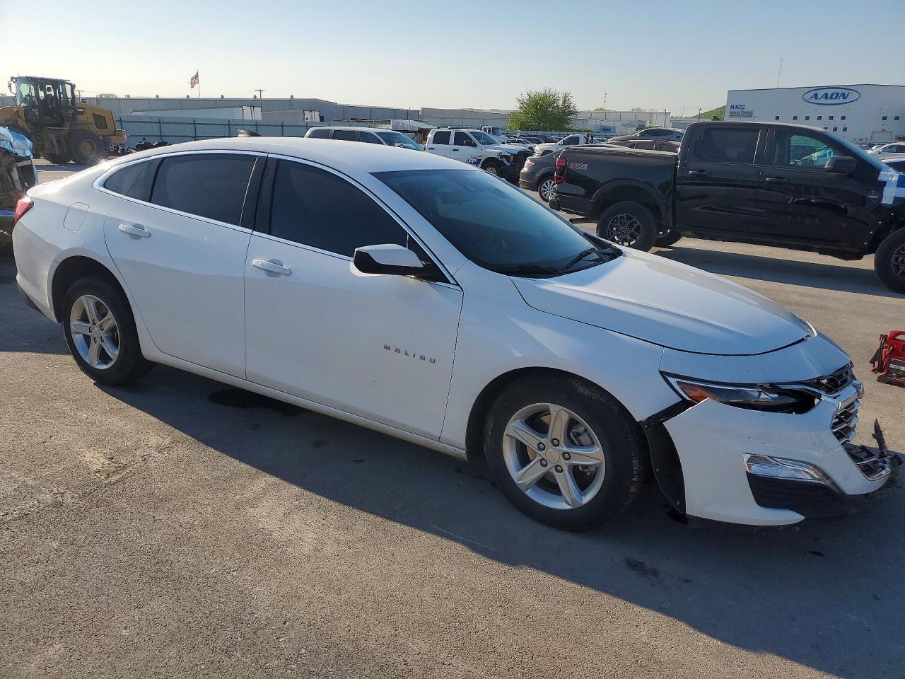 2025 Chevrolet Malibu Ls - Фото 4