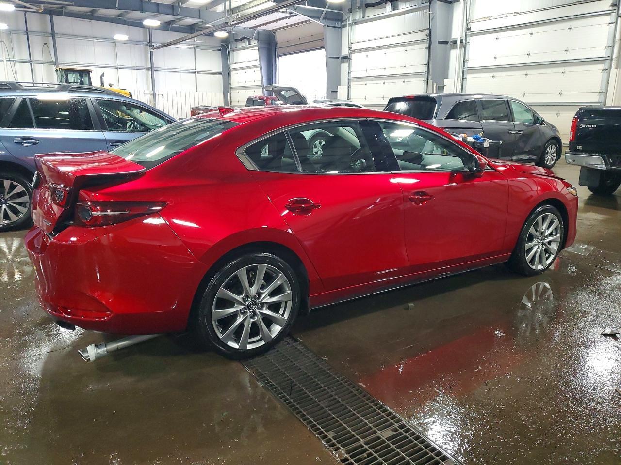 2020 Mazda 3 Premium - Фото 3