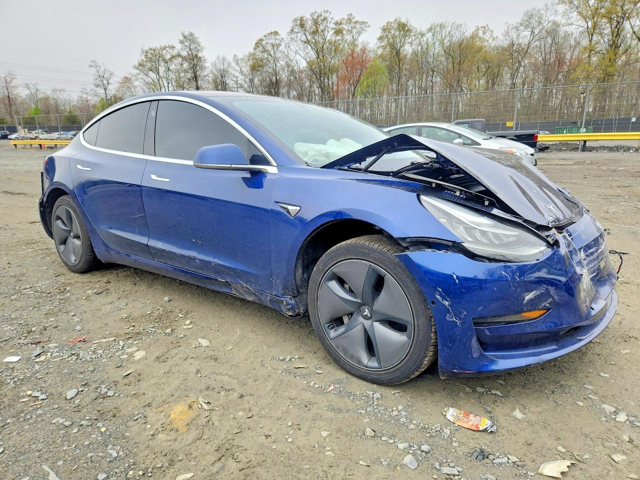 2018 Tesla Model 3 - Image 4