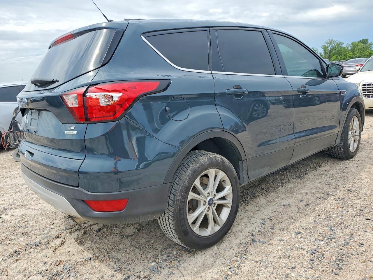 2019 Ford Escape Se - Image 3