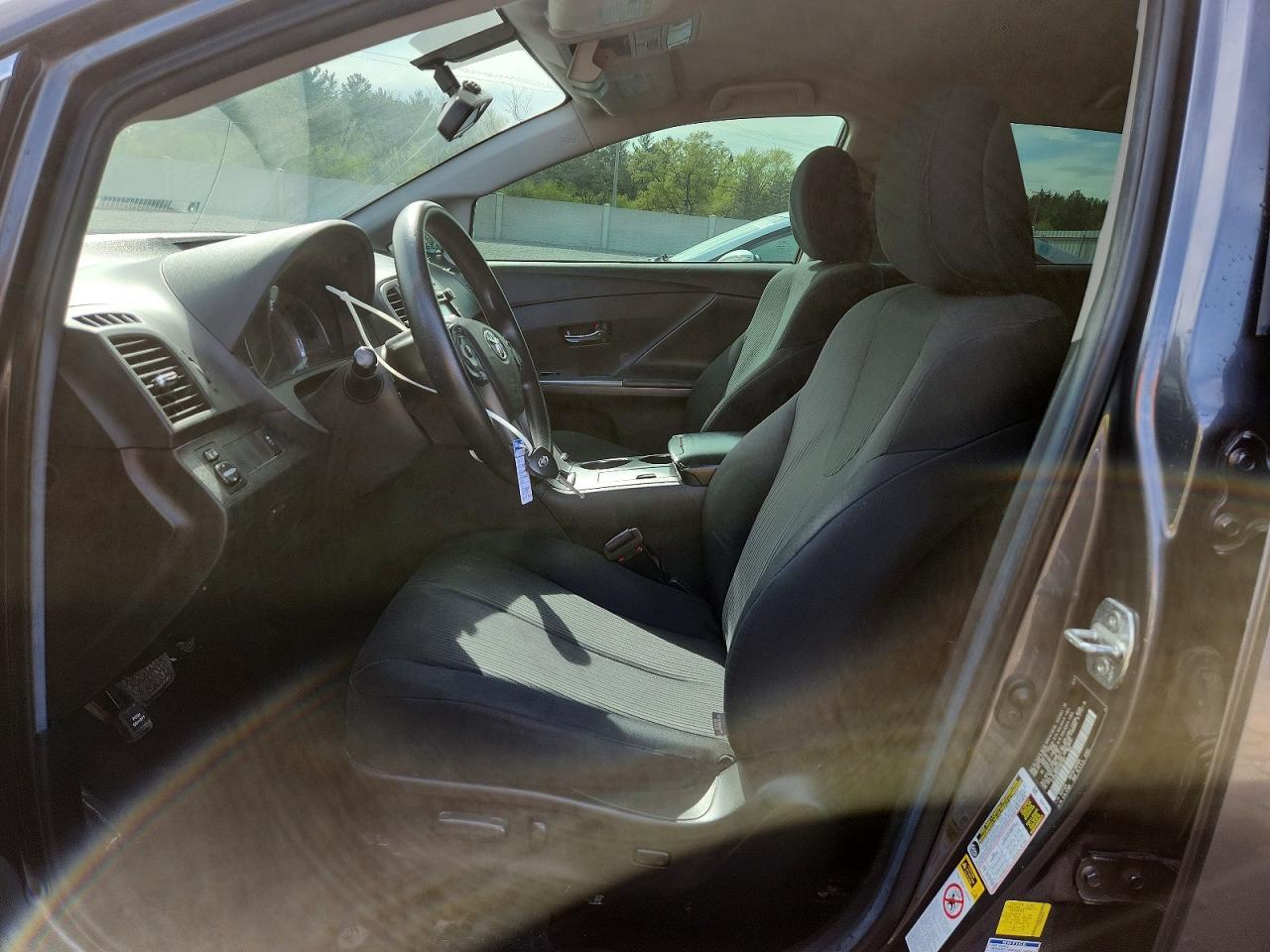 2015 Toyota Venza Le - Image 7