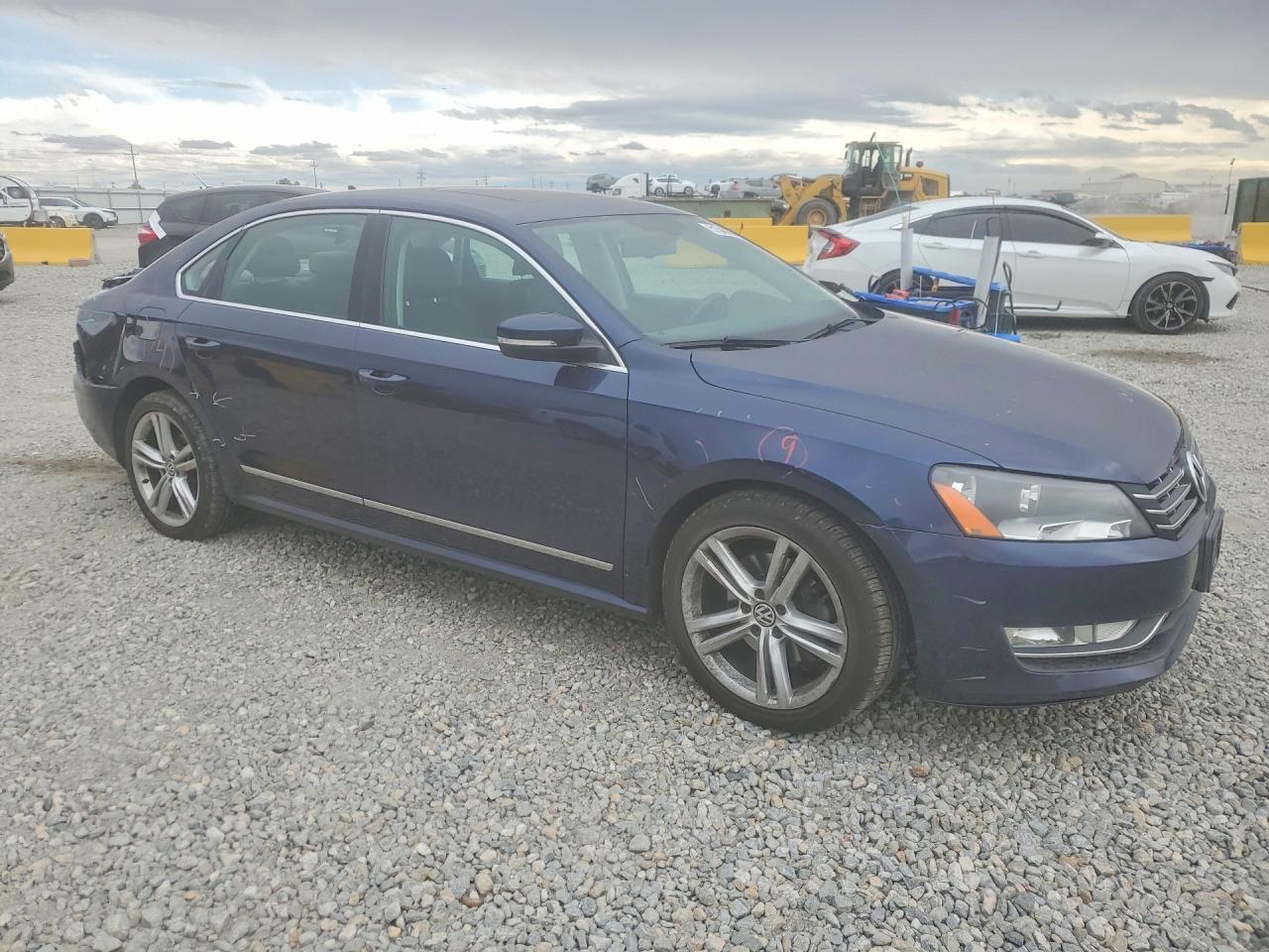 2015 Volkswagen Passat Sel - Фото 4