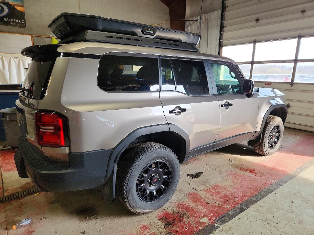 2024 Toyota Land Cruiser Base - Фото 3