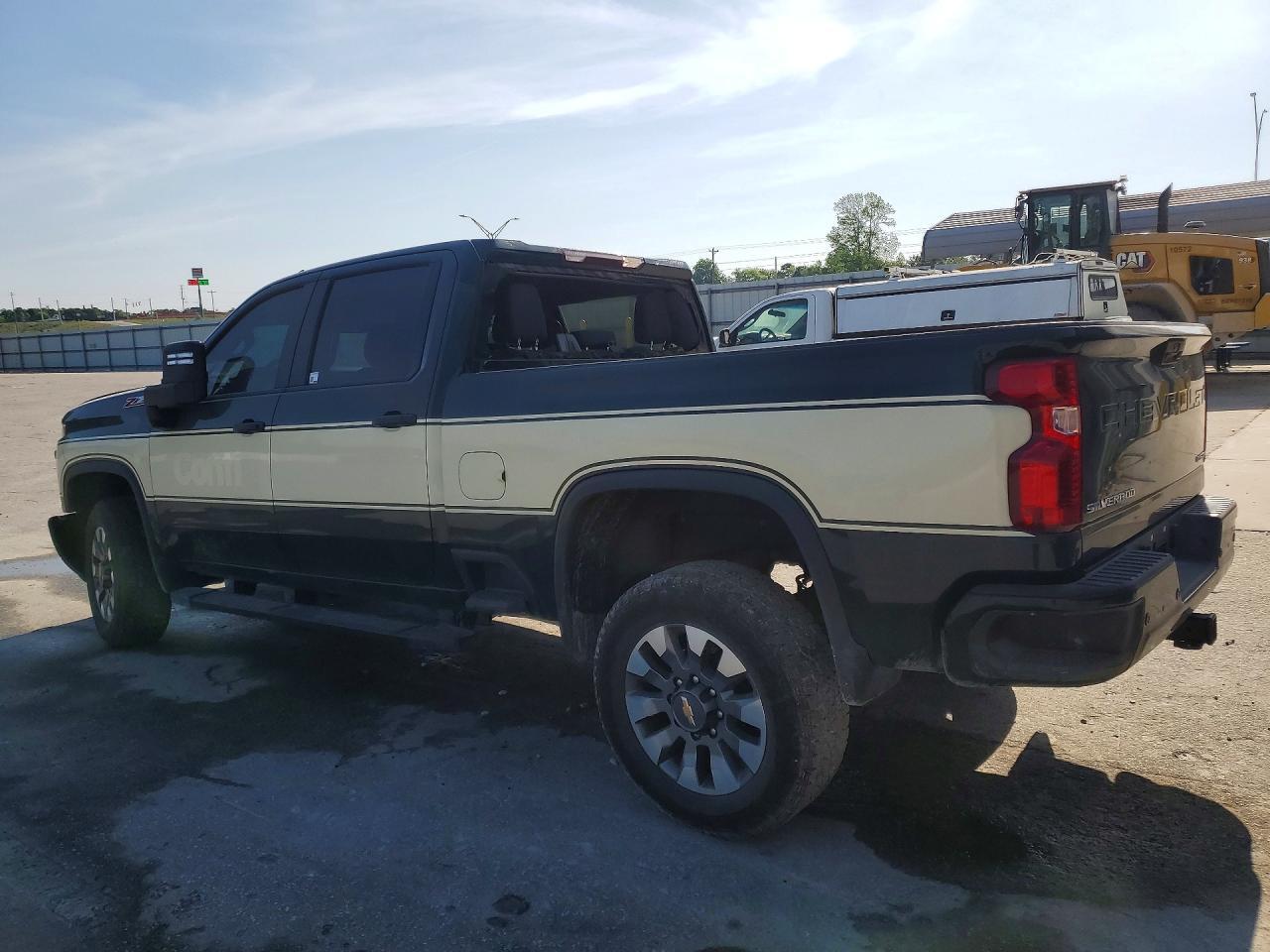 2025 Chevrolet Silverado K2500 Custom - Image 2