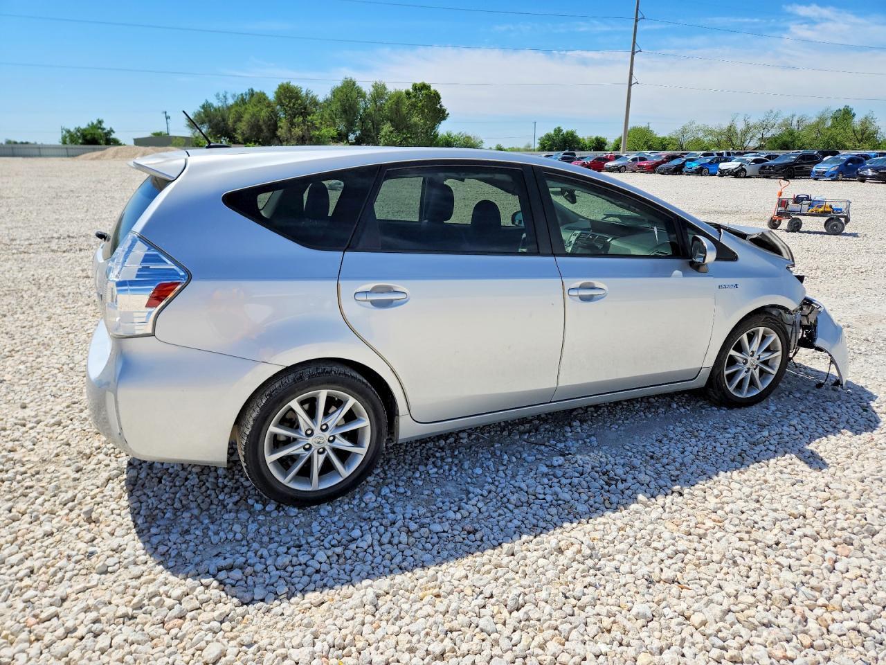 2014 Toyota Prius V Five - Фото 3
