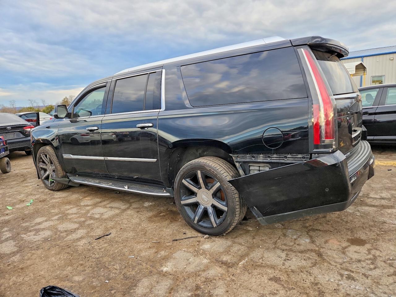 2019 Cadillac Escalade Esv Premium Luxury 4Wd - Image 2
