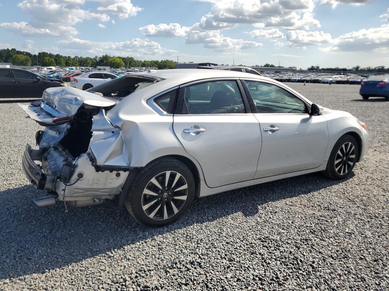 2018 Nissan Altima 2.5 Sl - Image 3