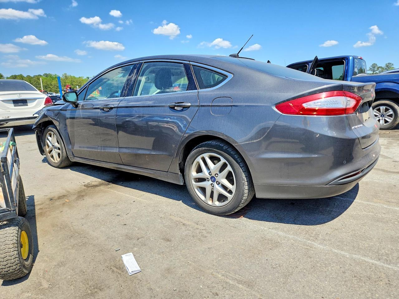 2015 Ford Fusion Se - Фото 2