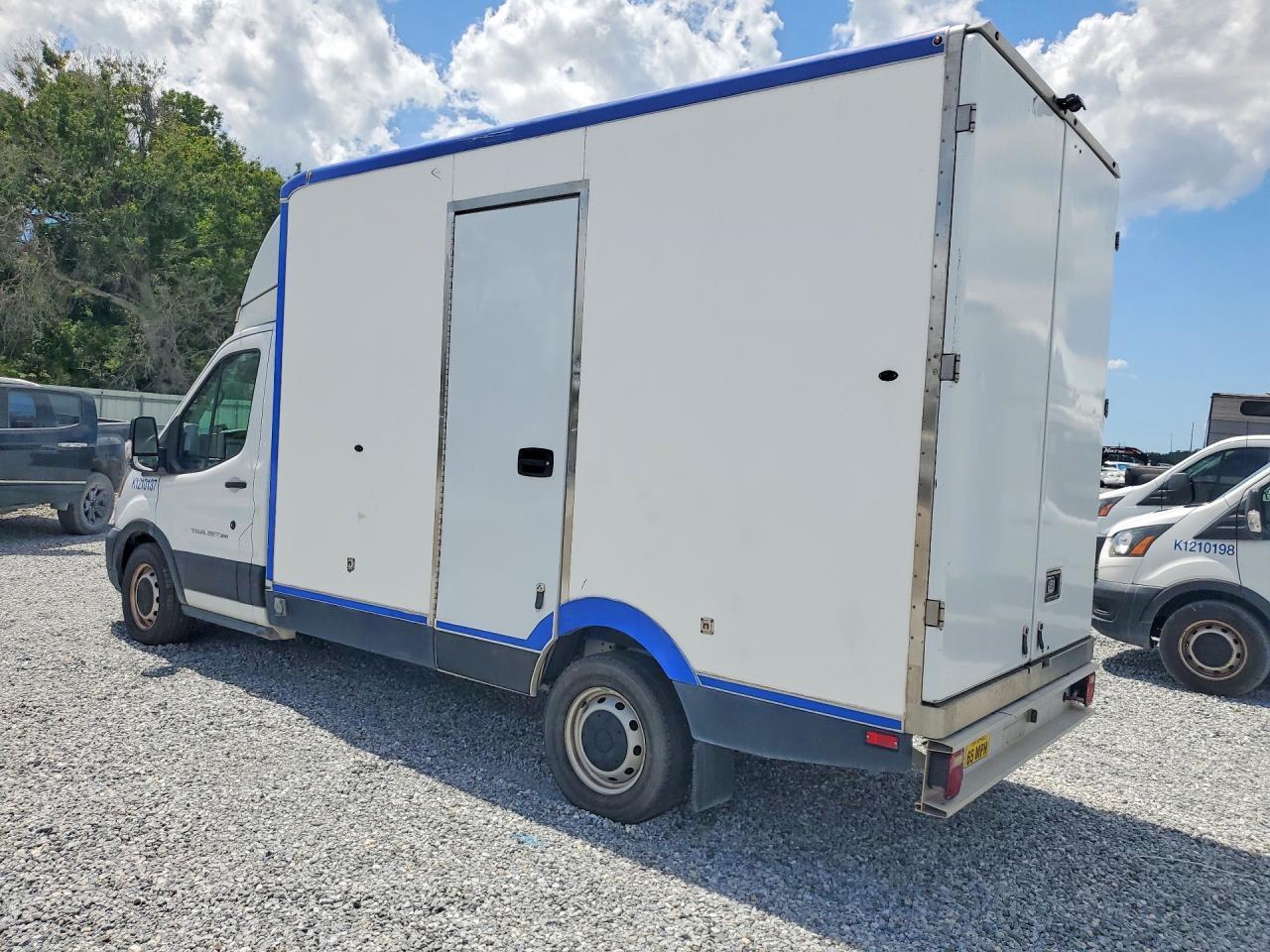 2021 Ford Transit T-350 Hd Refrigerated Truck - Фото 2