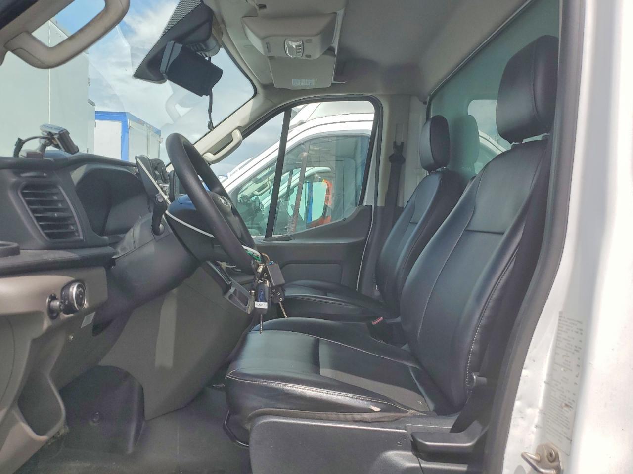 2020 Ford Transit Delivery Truck - Фото 7