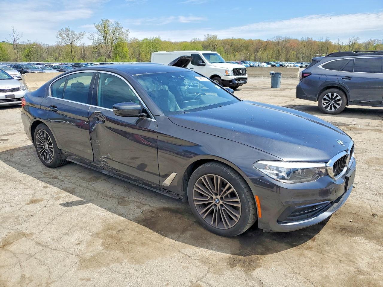 2019 BMW 530 Xi - Фото 4