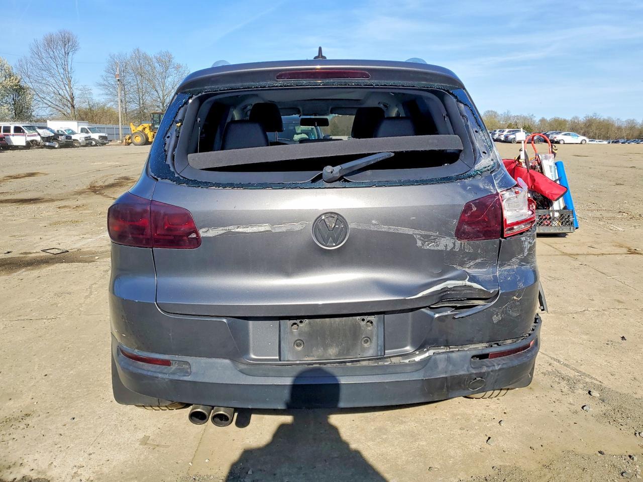 2015 Volkswagen Tiguan S - Image 6