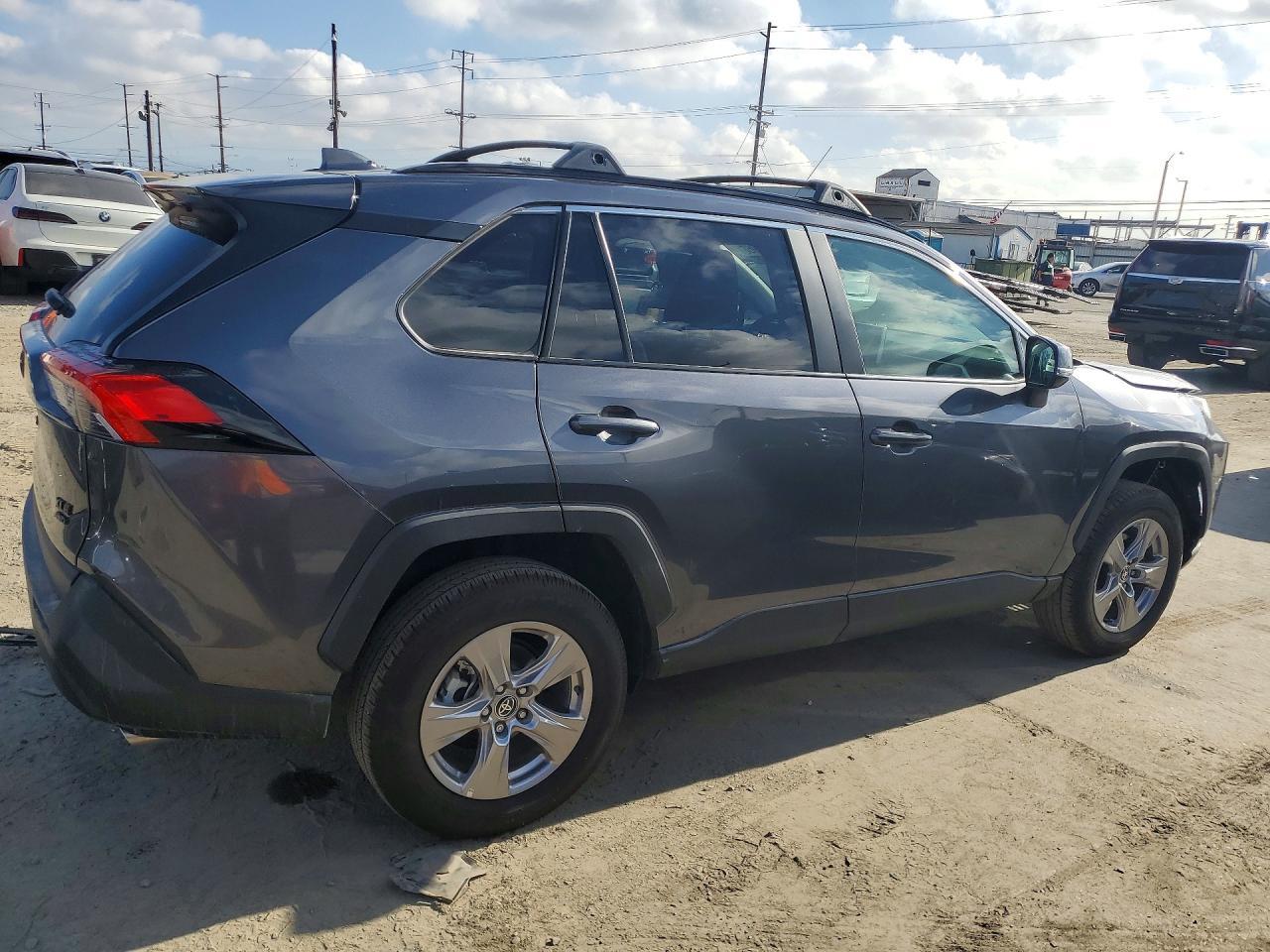 2025 Toyota Rav4 Xle - Фото 3