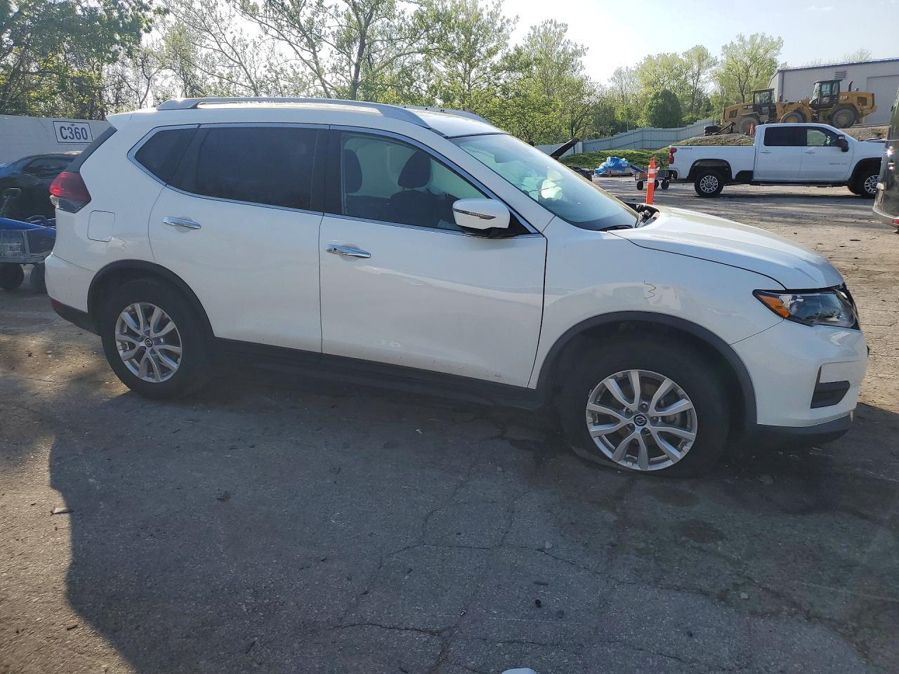 2020 Nissan Rogue Sv - Фото 4