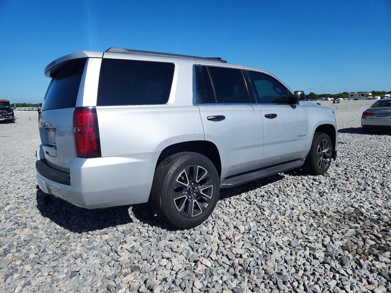 2016 Chevrolet Tahoe C1500 Lt - Image 3