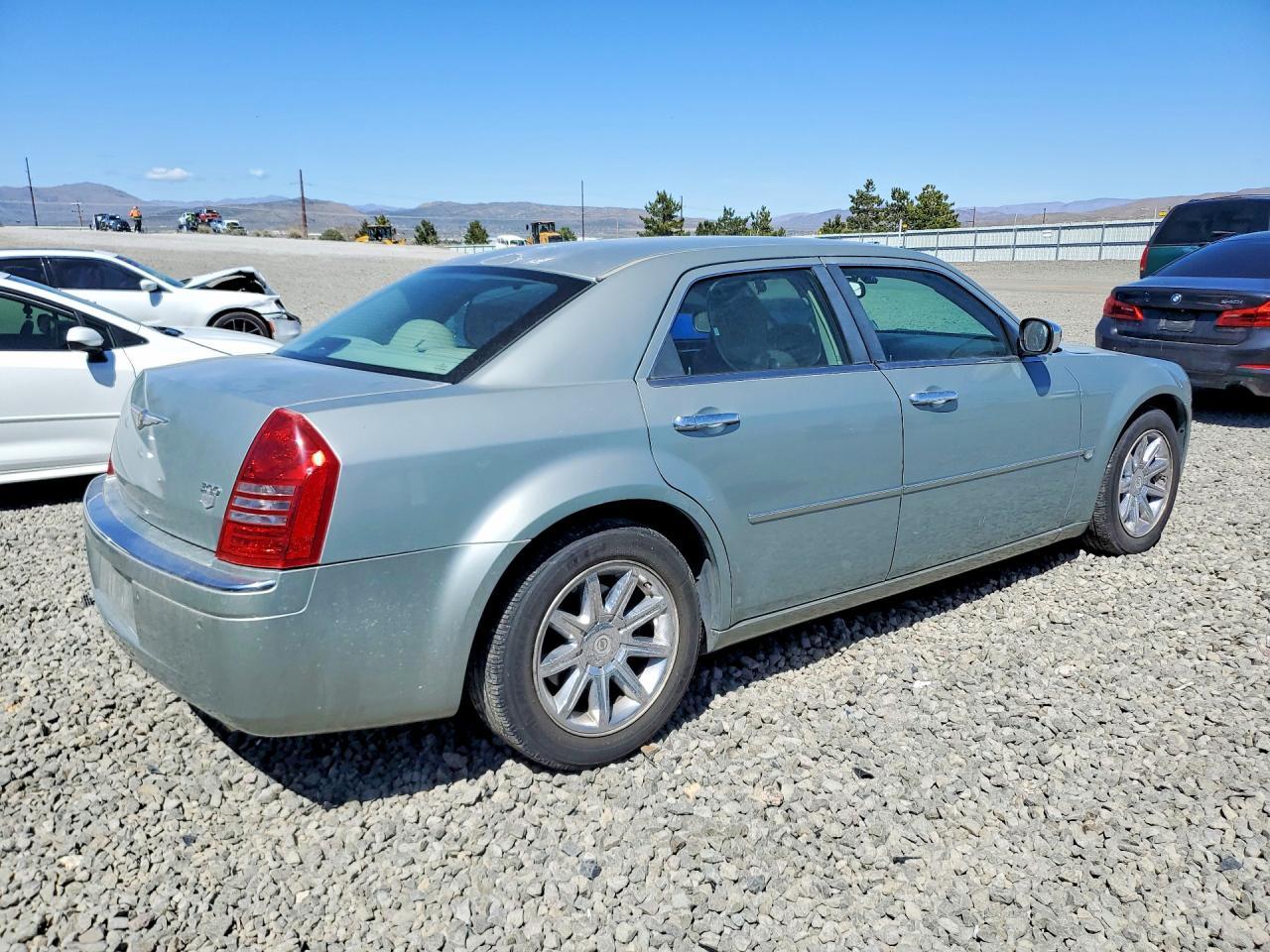 2006 Chrysler 300C - Image 3