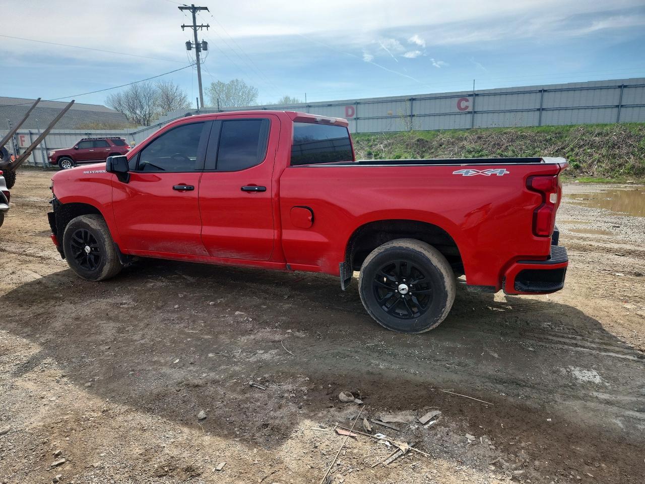 2019 Chevrolet Silverado K1500 Rst - Image 2