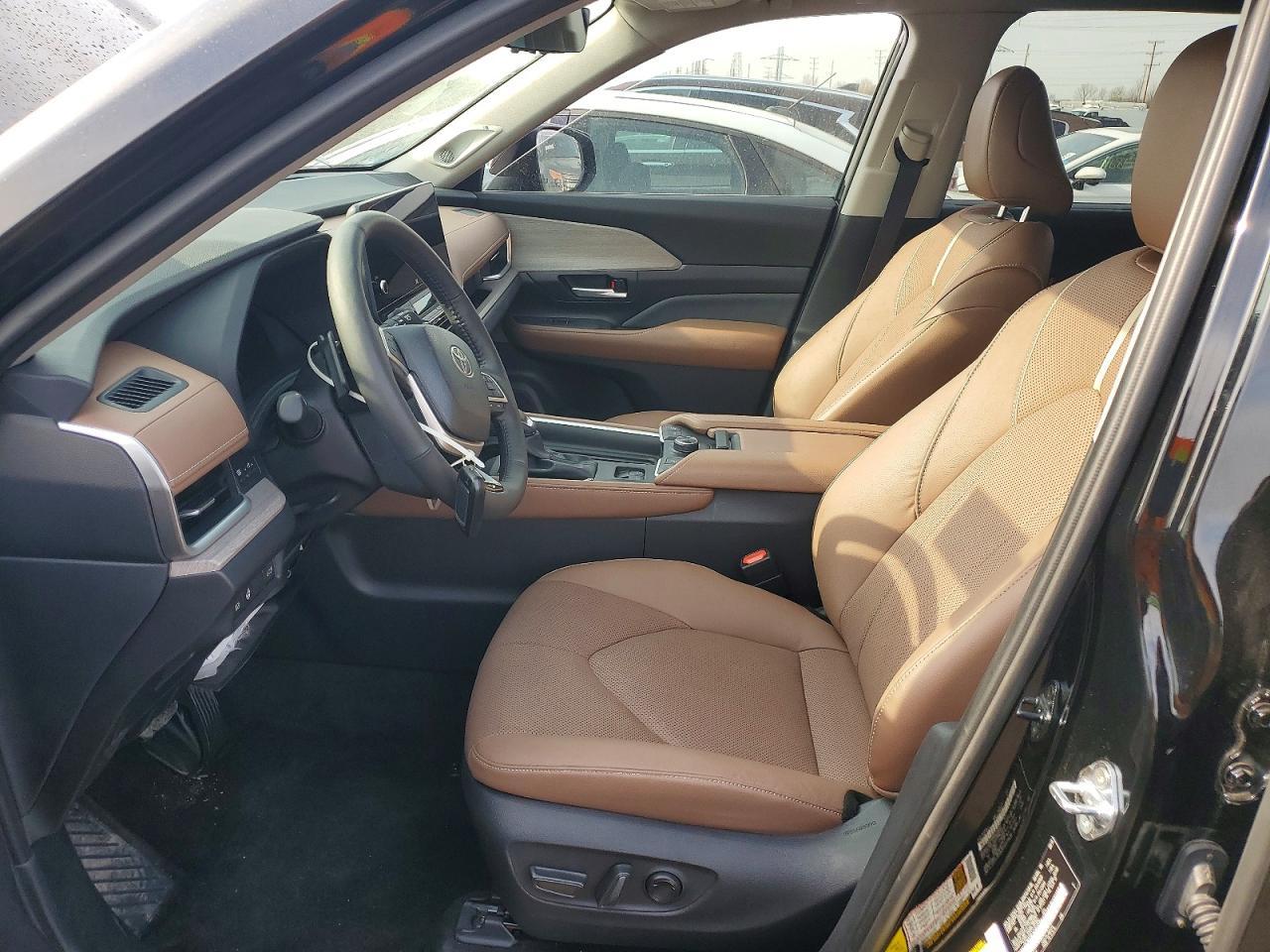 2026 Toyota Grand Highlander Platinum - Фото 7