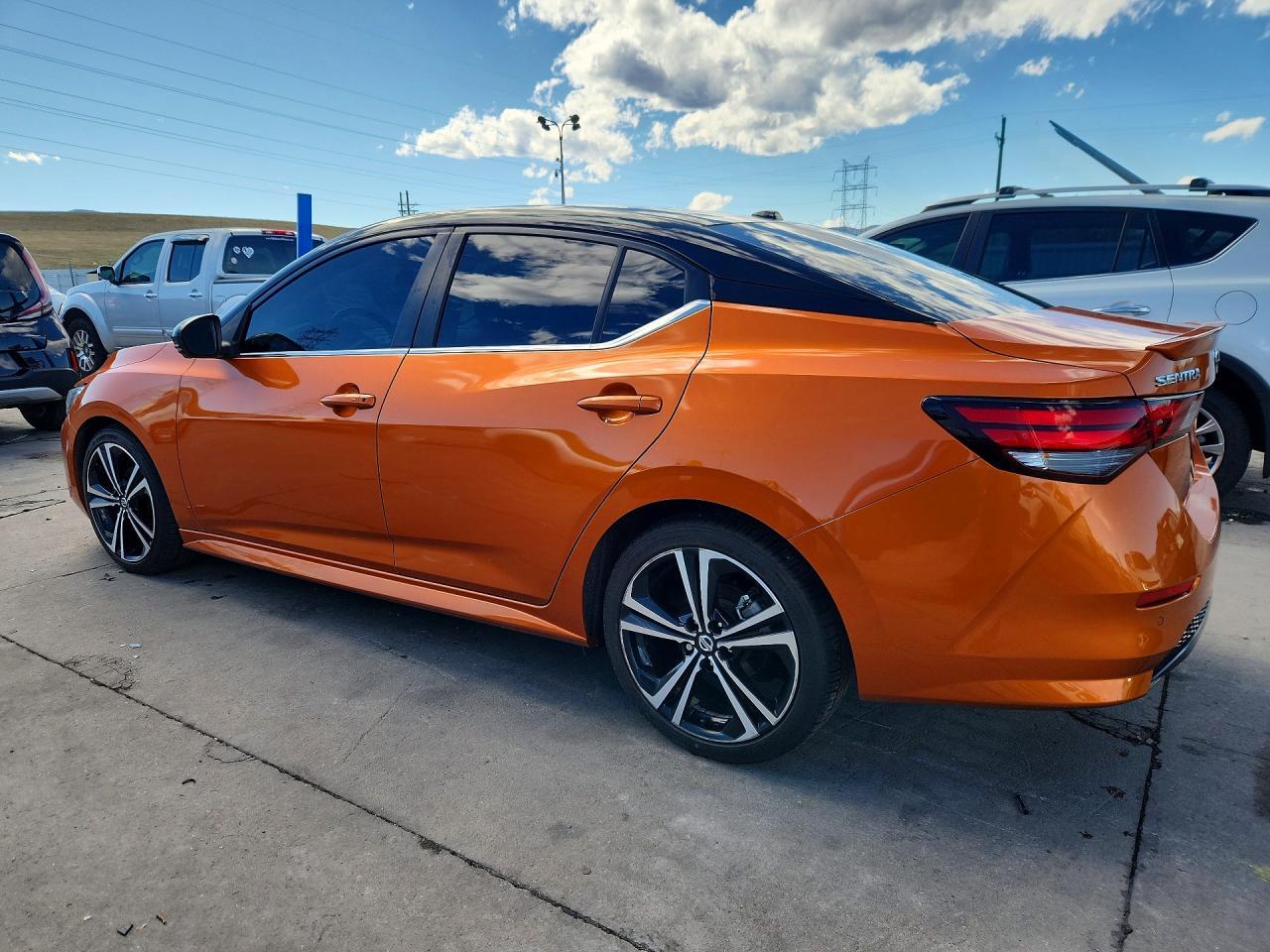 2022 Nissan Sentra Sr - Image 2