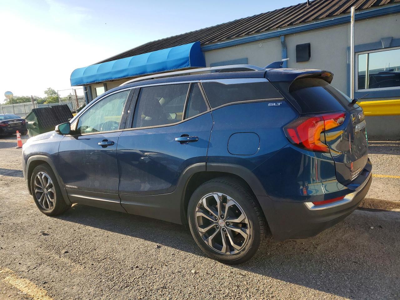 2021 GMC Terrain Slt - Фото 2