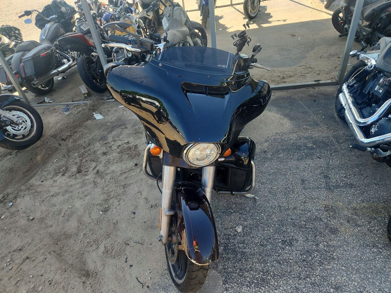 2014 Harley-Davidson Flhxs Street Glide Special - Image 2