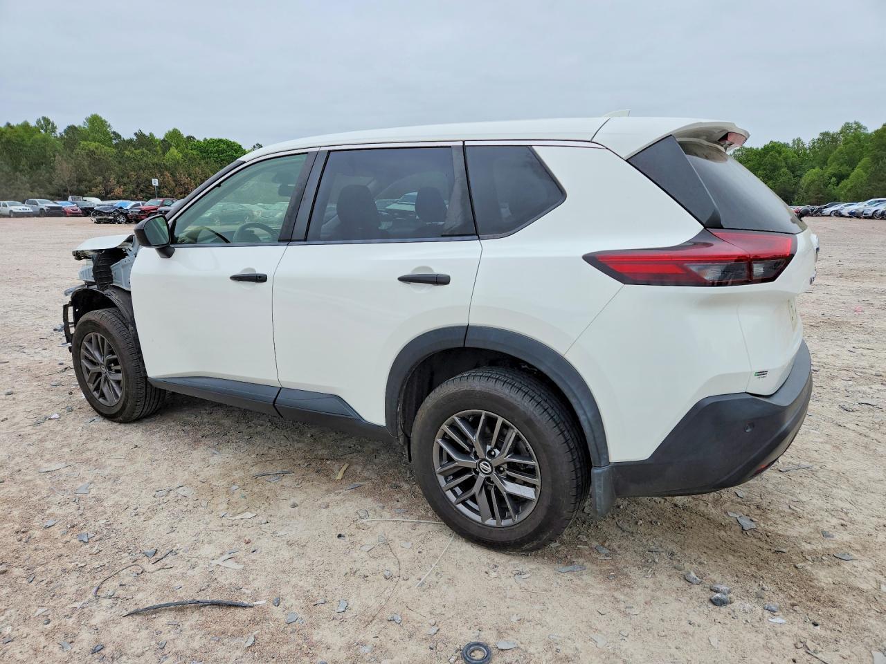 2021 Nissan Rogue S - Фото 2