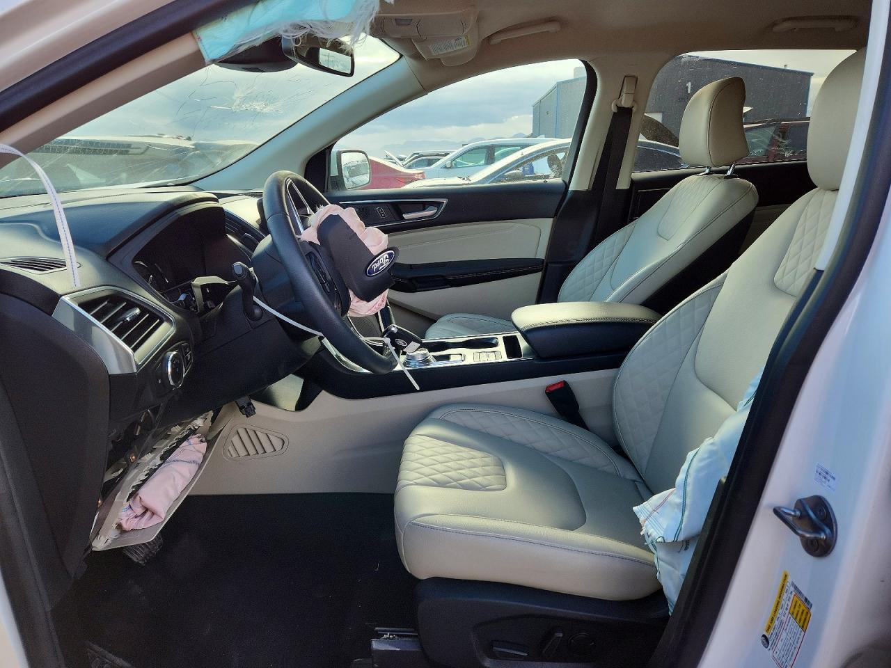2024 Ford Edge Titanium - Image 7