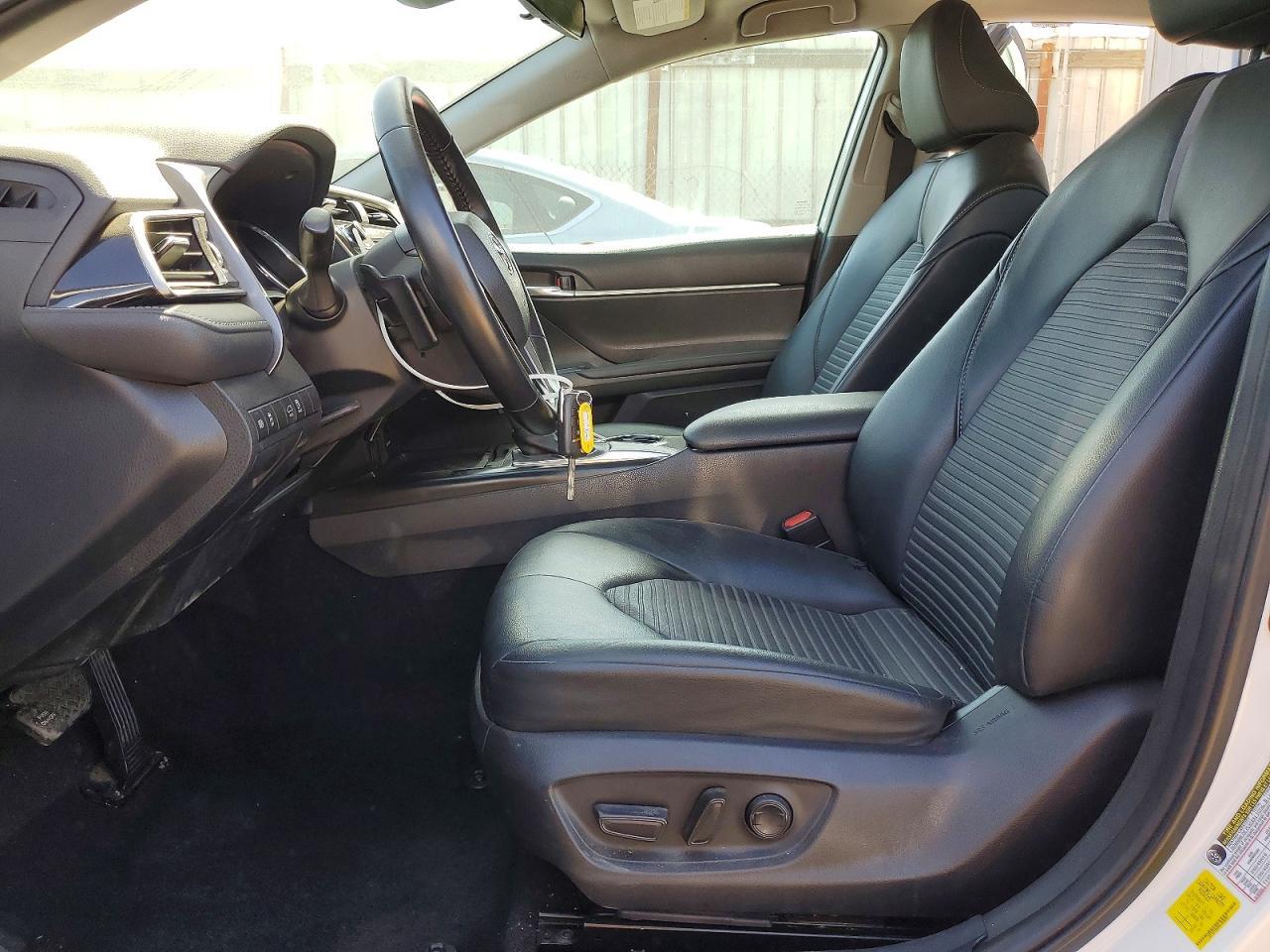 2020 Toyota Camry Se - Image 7