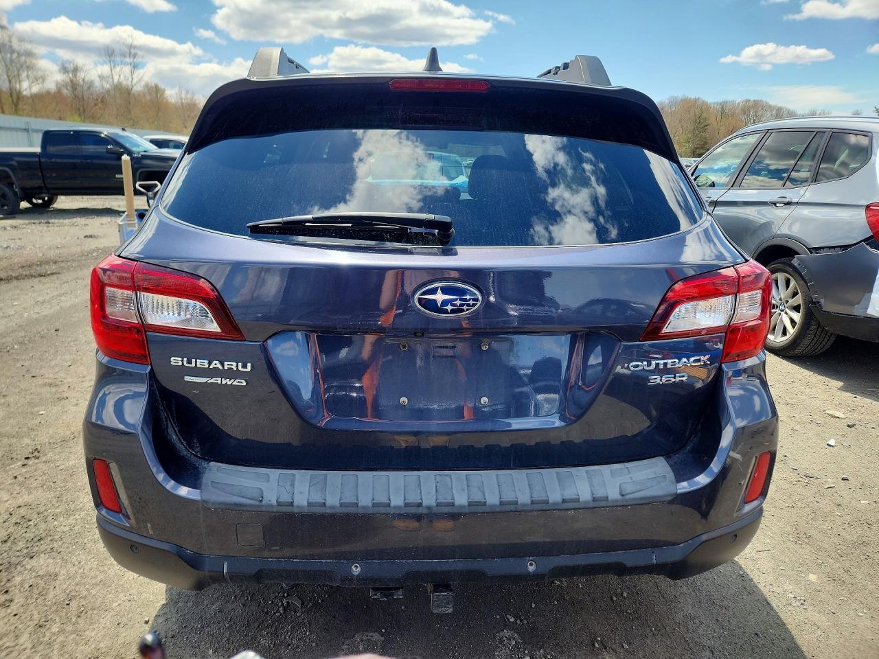 2017 Subaru Outback 3.6R Limited - Фото 6