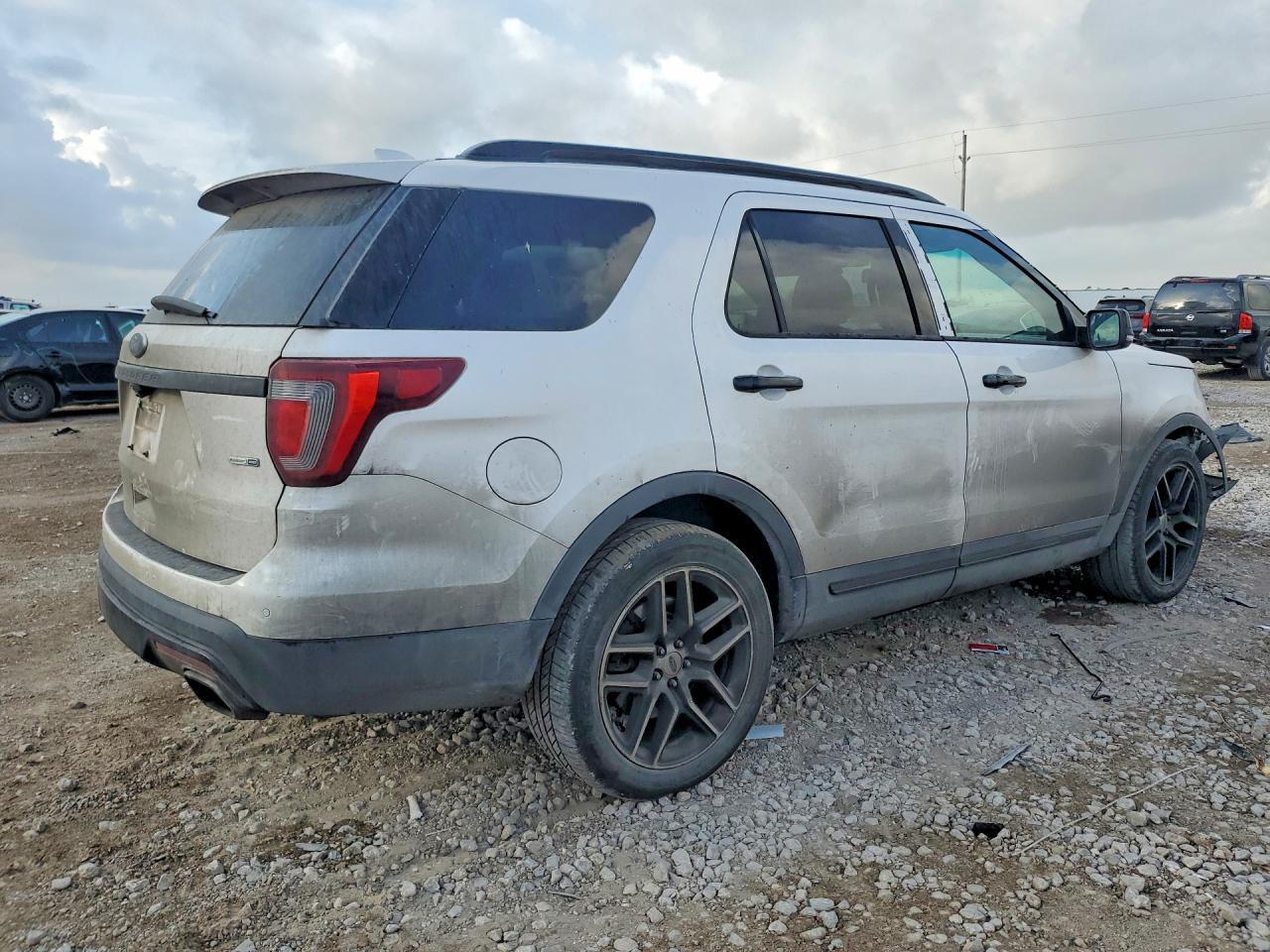 2017 Ford Explorer Sport - Image 3