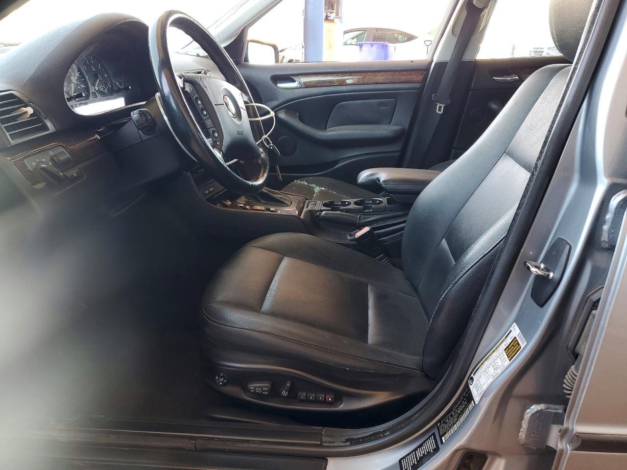 2005 BMW 325 I - Image 7