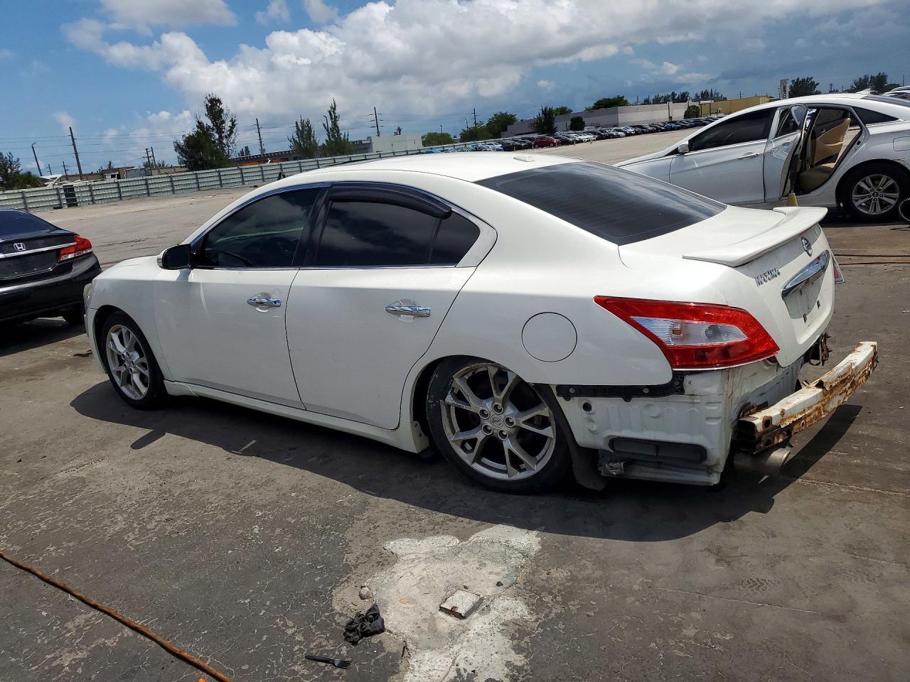 2012 Nissan Maxima 3.5 S - Image 2