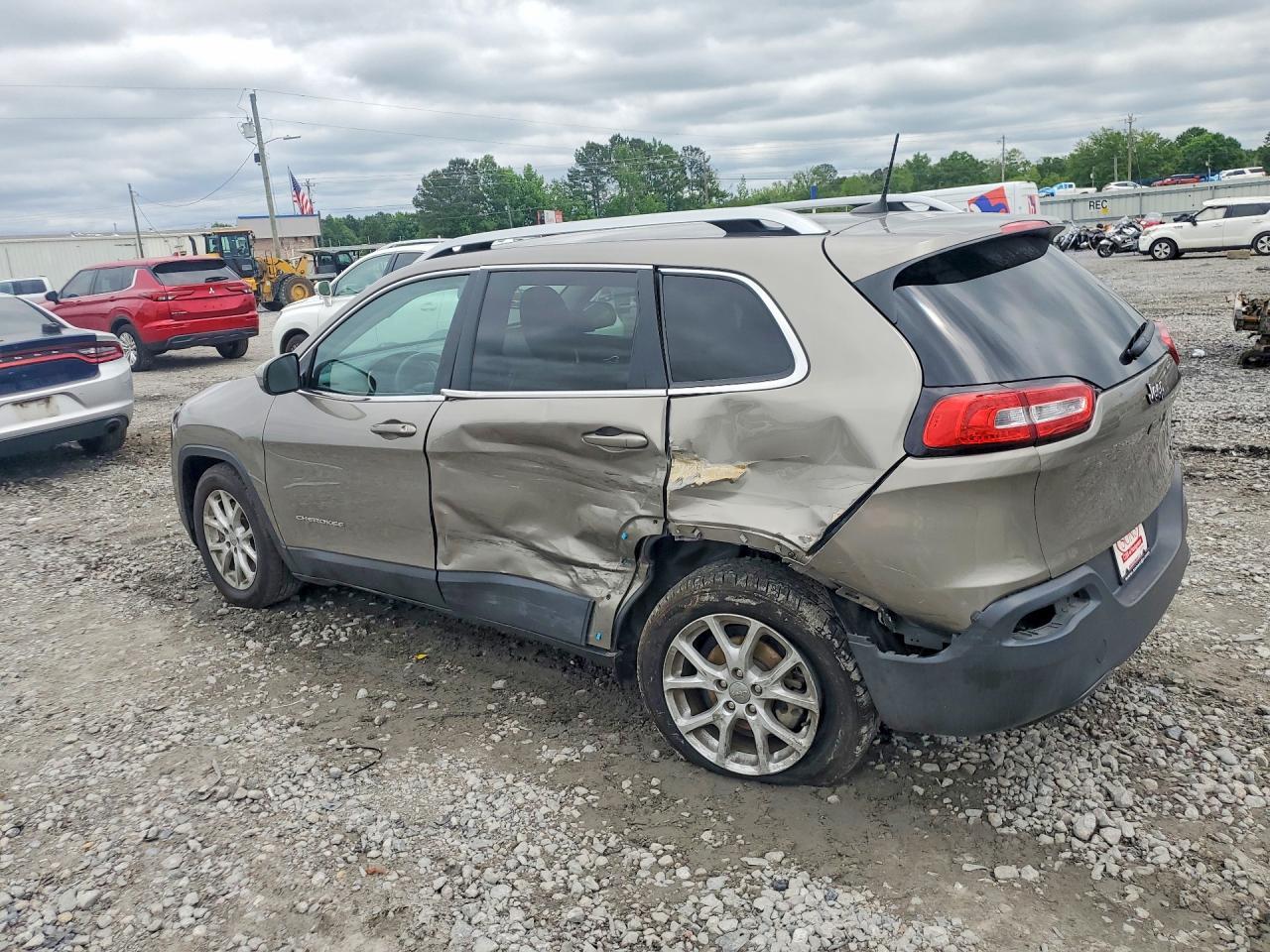 2018 Jeep Cherokee Latitude - Фото 2